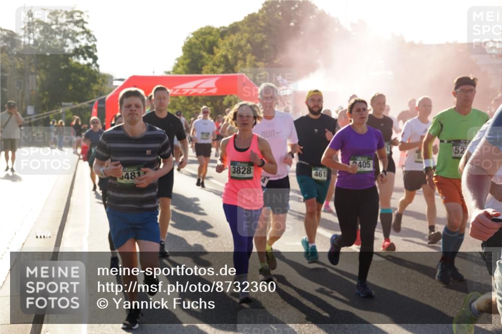 07.09.2025 - BARMER Alsterlauf Yannick Fuchs http://msf.ph/oto/8732360 07.09.2025 09:03:58 Laufen 481, 3828, 461, 405, 52 meine-sportfotos.de