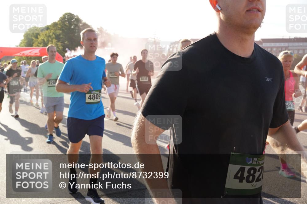 07.09.2025 - BARMER Alsterlauf Yannick Fuchs http://msf.ph/oto/8732399 07.09.2025 09:04:02 Laufen 426, 4809, 8035, 10, 36, 482, 5938 meine-sportfotos.de