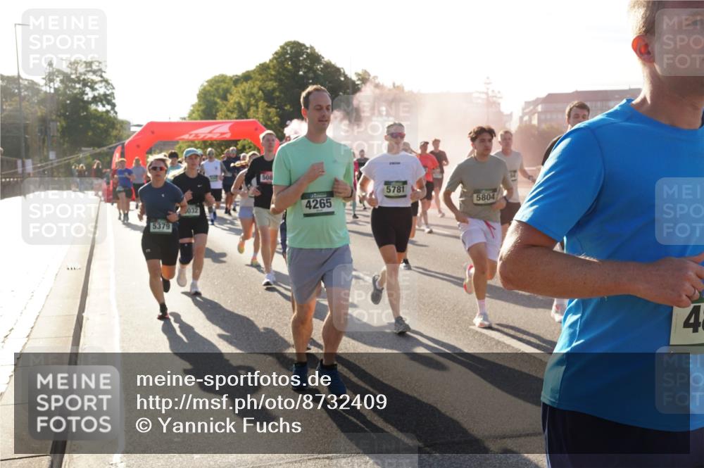 07.09.2025 - BARMER Alsterlauf Yannick Fuchs http://msf.ph/oto/8732409 07.09.2025 09:04:03 Laufen 5379, 032, 508, 4265, 5781, 5804, 4 meine-sportfotos.de