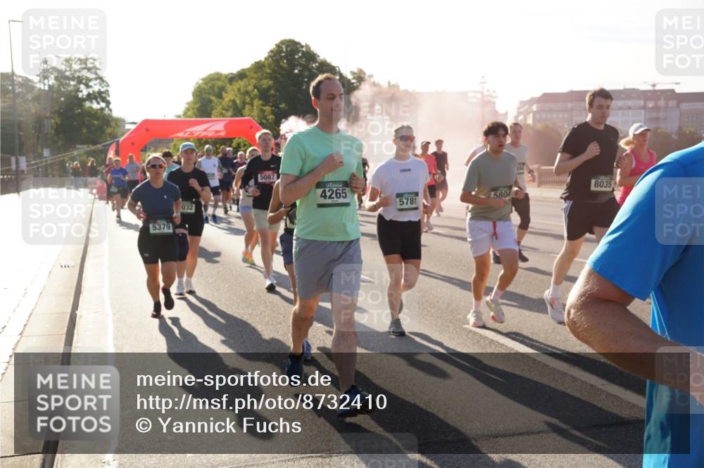 07.09.2025 - BARMER Alsterlauf Yannick Fuchs http://msf.ph/oto/8732410 07.09.2025 09:04:03 Laufen 5379, 032, 5087, 4265, 5781, 5804, 8035 meine-sportfotos.de