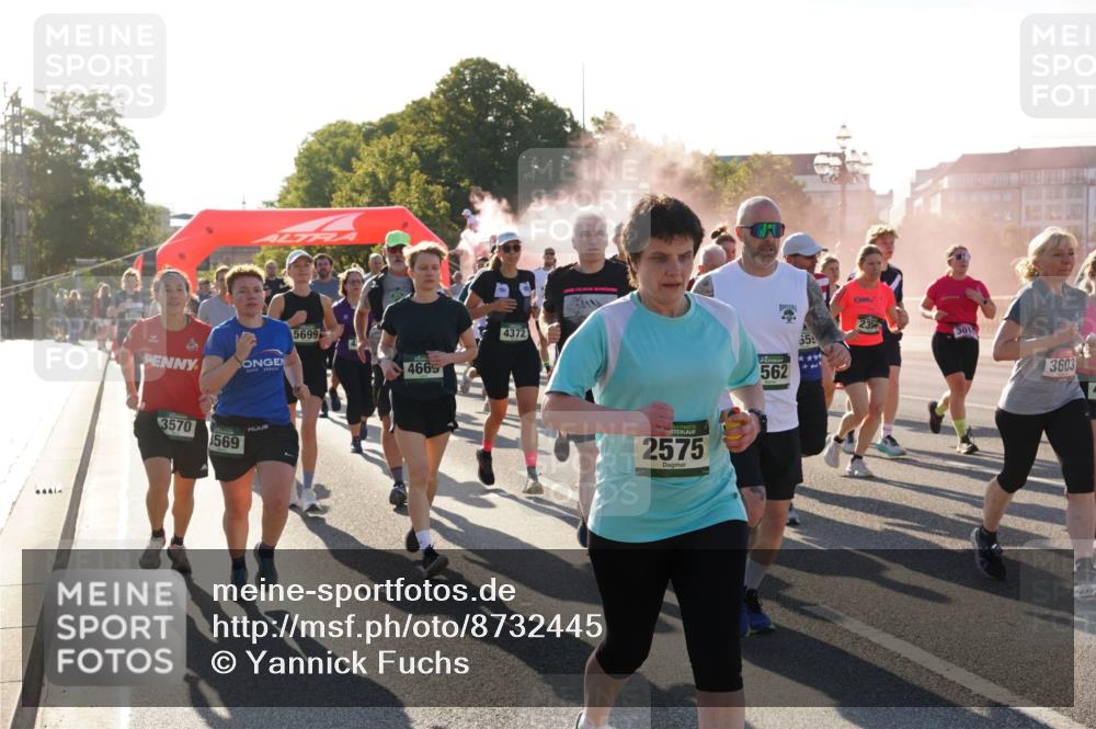 07.09.2025 - BARMER Alsterlauf Yannick Fuchs http://msf.ph/oto/8732445 07.09.2025 09:04:08 Laufen 3570, 569, 5699, 4665, 4372, 2575, 562, 659, 3603 meine-sportfotos.de