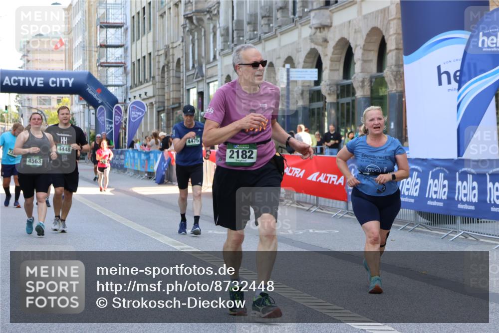 07.09.2025 - BARMER Alsterlauf Strokosch-Dieckow http://msf.ph/oto/8732448 07.09.2025 10:22:18 Ziel 3026, 3070, 3128, 3964, 4001, 4166, 4528, 4641, 5489, 5914, 5951, 6314, 8192 meine-sportfotos.de