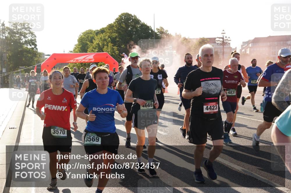 07.09.2025 - BARMER Alsterlauf Yannick Fuchs http://msf.ph/oto/8732457 07.09.2025 09:04:09 Laufen 5403, 669, 3570, 3569, 5334, 72, 218, 4423, 4831 meine-sportfotos.de