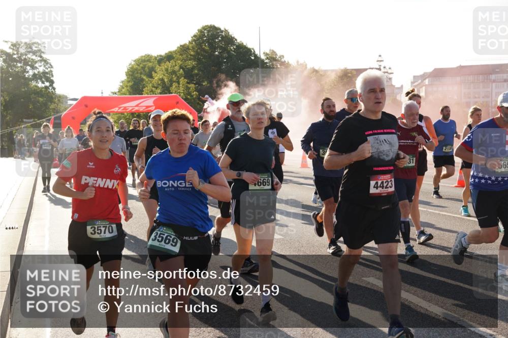 07.09.2025 - BARMER Alsterlauf Yannick Fuchs http://msf.ph/oto/8732459 07.09.2025 09:04:09 Laufen 5403, 3405, 669, 4423, 31, 3570, 3569, 2188, 565 meine-sportfotos.de