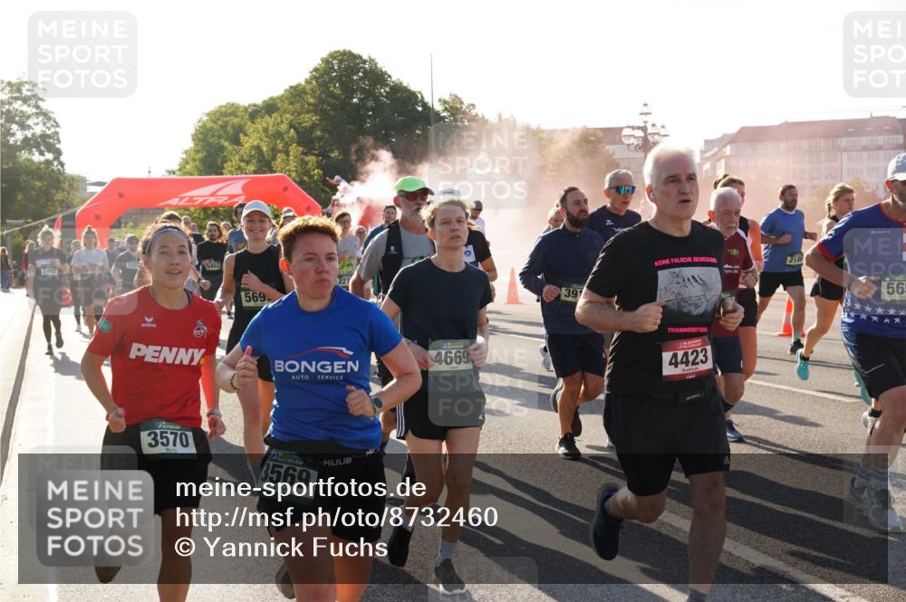 07.09.2025 - BARMER Alsterlauf Yannick Fuchs http://msf.ph/oto/8732460 07.09.2025 09:04:09 Laufen 5403, 463, 569, 4669, 3570, 36, 3569, 391, 4423, 2188, 565 meine-sportfotos.de
