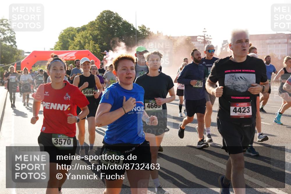 07.09.2025 - BARMER Alsterlauf Yannick Fuchs http://msf.ph/oto/8732463 07.09.2025 09:04:09 Laufen 540, 5405, 332, 5699, 4665, 3570, 3569, 3913, 36, 4423 meine-sportfotos.de