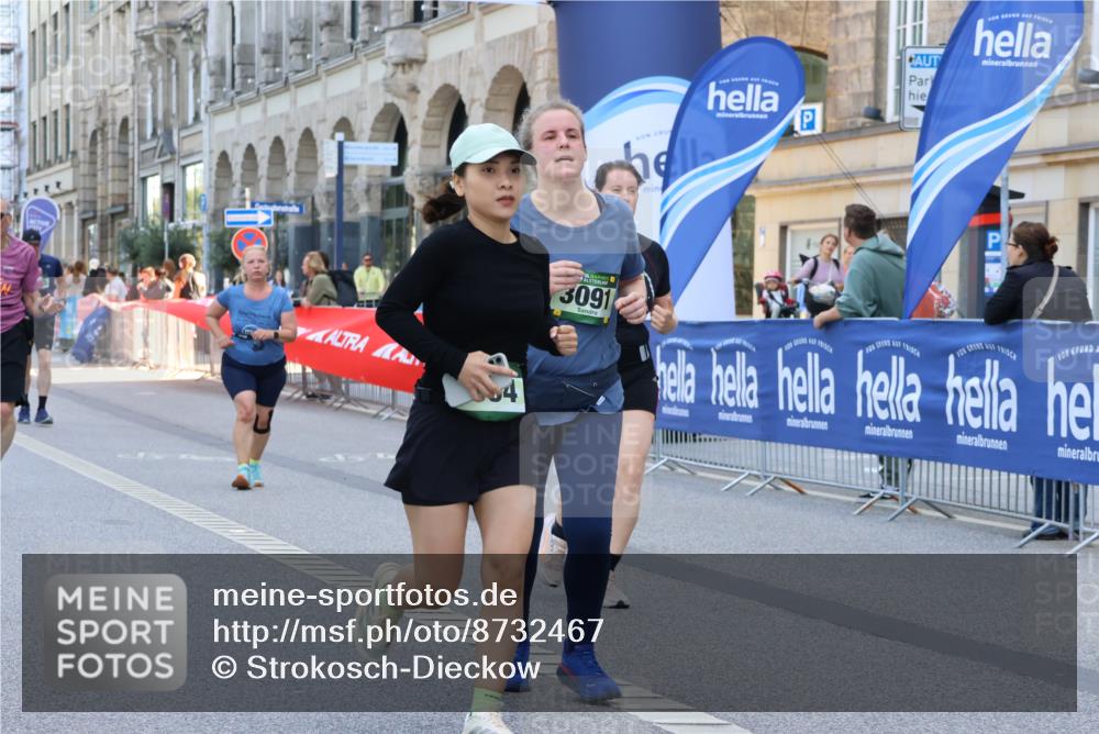 07.09.2025 - BARMER Alsterlauf Strokosch-Dieckow http://msf.ph/oto/8732467 07.09.2025 10:22:15 Ziel 3026, 3070, 3128, 3668, 3964, 4001, 4166, 4528, 4641, 5489, 5914, 5951, 6314, 8192 meine-sportfotos.de