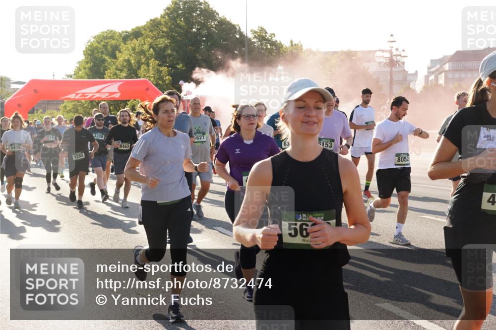 07.09.2025 - BARMER Alsterlauf Yannick Fuchs http://msf.ph/oto/8732474 07.09.2025 09:04:11 Laufen 5405, 5285, 3328, 8463, 6627, 63, 153, 56, 8052, 4 meine-sportfotos.de