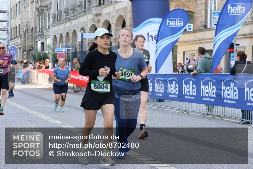07.09.2025 - BARMER Alsterlauf Strokosch-Dieckow http://msf.ph/oto/8732480 07.09.2025 10:22:15 Ziel 3026, 3070, 3128, 3668, 3964, 4001, 4166, 4528, 4641, 5489, 5914, 5951, 6314, 8192 meine-sportfotos.de