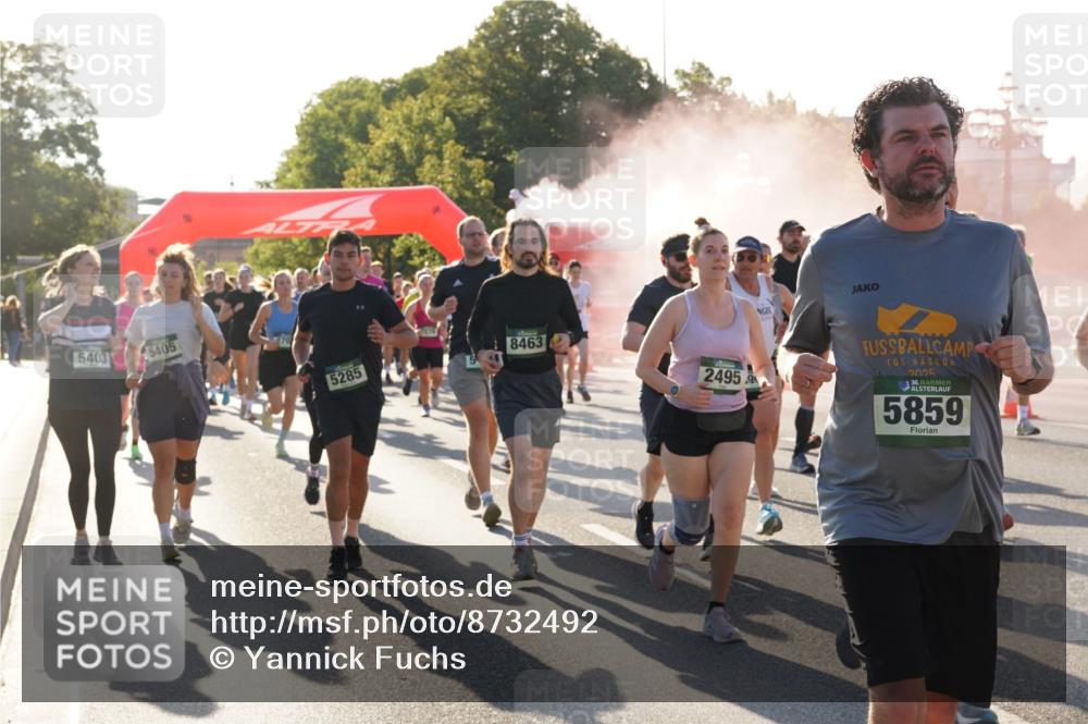 07.09.2025 - BARMER Alsterlauf Yannick Fuchs http://msf.ph/oto/8732492 07.09.2025 09:04:13 Laufen 5403, 5405, 8463, 5285, 24959, 2025, 36, 5859 meine-sportfotos.de