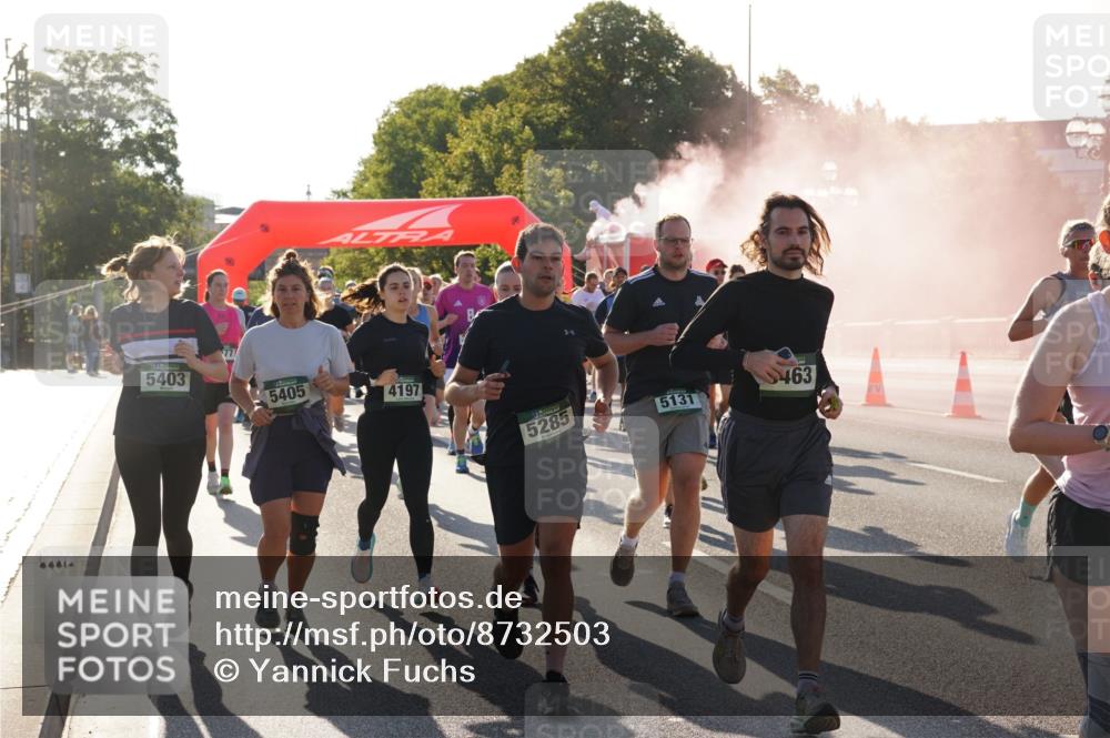 07.09.2025 - BARMER Alsterlauf Yannick Fuchs http://msf.ph/oto/8732503 07.09.2025 09:04:14 Laufen 5403, 5405, 4197, 5285, 5131, 463 meine-sportfotos.de