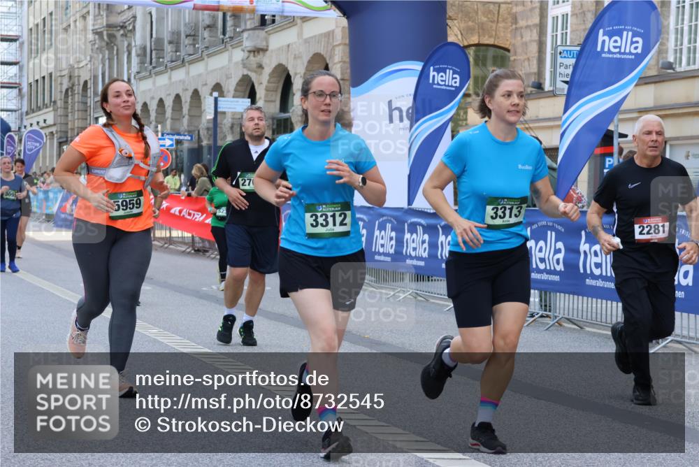 07.09.2025 - BARMER Alsterlauf Strokosch-Dieckow http://msf.ph/oto/8732545 07.09.2025 10:22:06 Ziel 2051, 2972, 2976, 3070, 3128, 3223, 3248, 3668, 3964, 4001, 4166, 4907, 5735, 5914, 6314 meine-sportfotos.de
