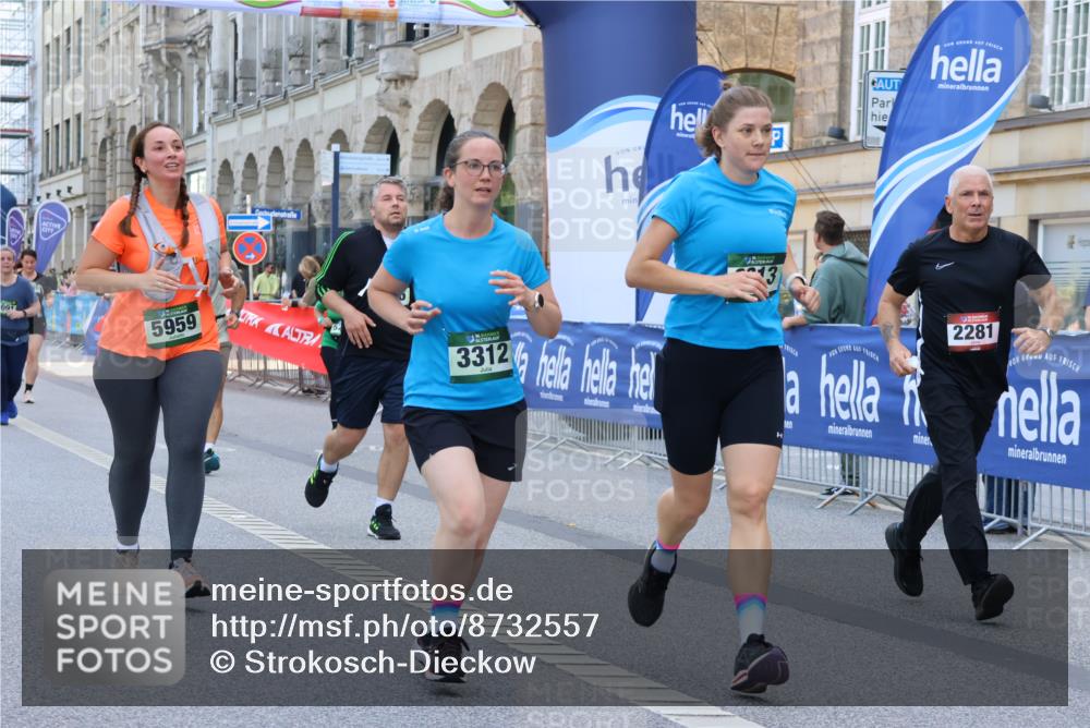 07.09.2025 - BARMER Alsterlauf Strokosch-Dieckow http://msf.ph/oto/8732557 07.09.2025 10:22:06 Ziel 2051, 2972, 2976, 3070, 3128, 3223, 3248, 3668, 3964, 4001, 4166, 4907, 5735, 5914, 6314 meine-sportfotos.de