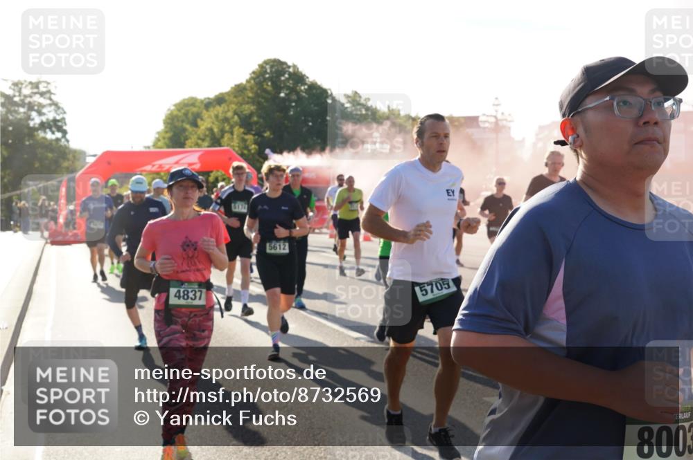 07.09.2025 - BARMER Alsterlauf Yannick Fuchs http://msf.ph/oto/8732569 07.09.2025 09:04:24 Laufen 4837, 5174, 5612, 5705, 8003 meine-sportfotos.de