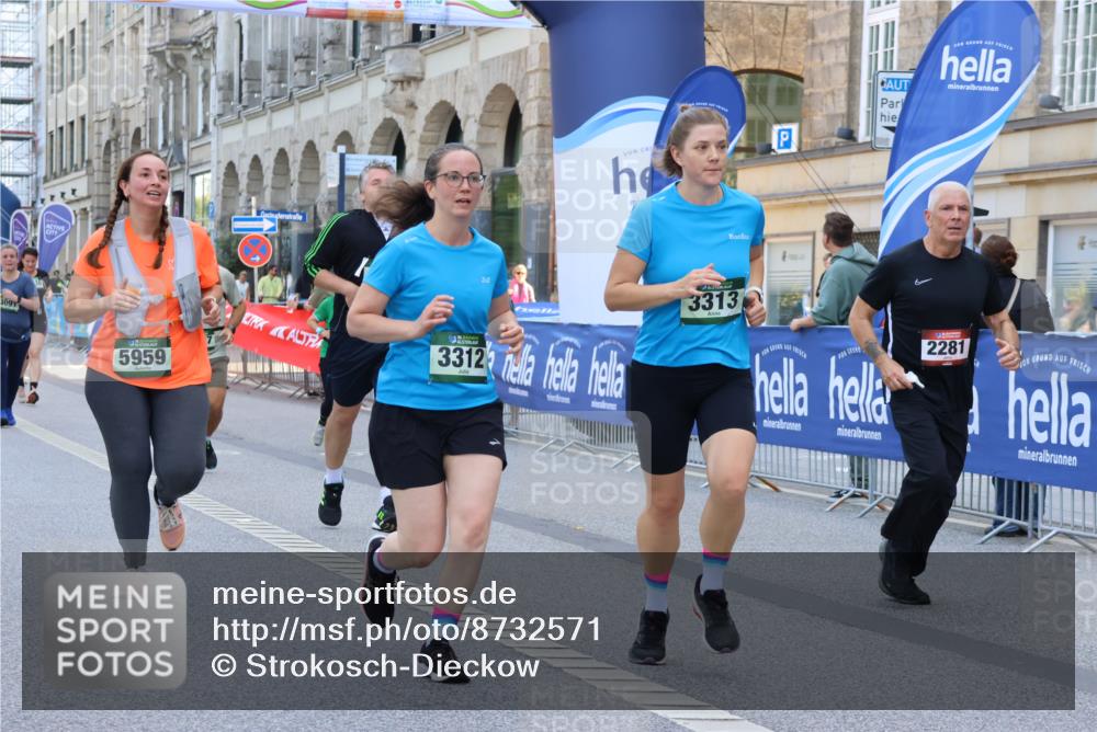 07.09.2025 - BARMER Alsterlauf Strokosch-Dieckow http://msf.ph/oto/8732571 07.09.2025 10:22:06 Ziel 2051, 2972, 2976, 3070, 3128, 3223, 3248, 3668, 3964, 4001, 4166, 4907, 5735, 5914, 6314 meine-sportfotos.de