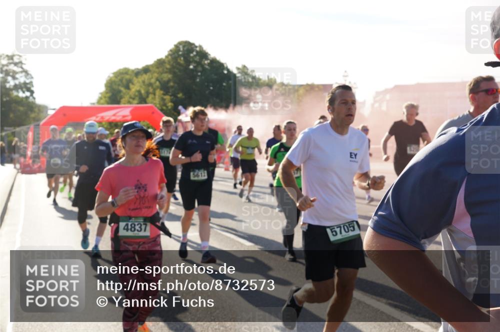 07.09.2025 - BARMER Alsterlauf Yannick Fuchs http://msf.ph/oto/8732573 07.09.2025 09:04:24 Laufen 4837, 5612, 5705 meine-sportfotos.de