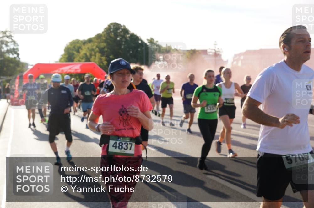 07.09.2025 - BARMER Alsterlauf Yannick Fuchs http://msf.ph/oto/8732579 07.09.2025 09:04:25 Laufen 4837, 5357, 5705 meine-sportfotos.de