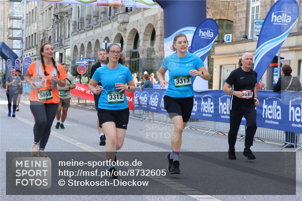 07.09.2025 - BARMER Alsterlauf Strokosch-Dieckow http://msf.ph/oto/8732605 07.09.2025 10:22:05 Ziel 2051, 2972, 2976, 3070, 3128, 3223, 3248, 3668, 3964, 4001, 4166, 4907, 5735, 5914, 6314 meine-sportfotos.de