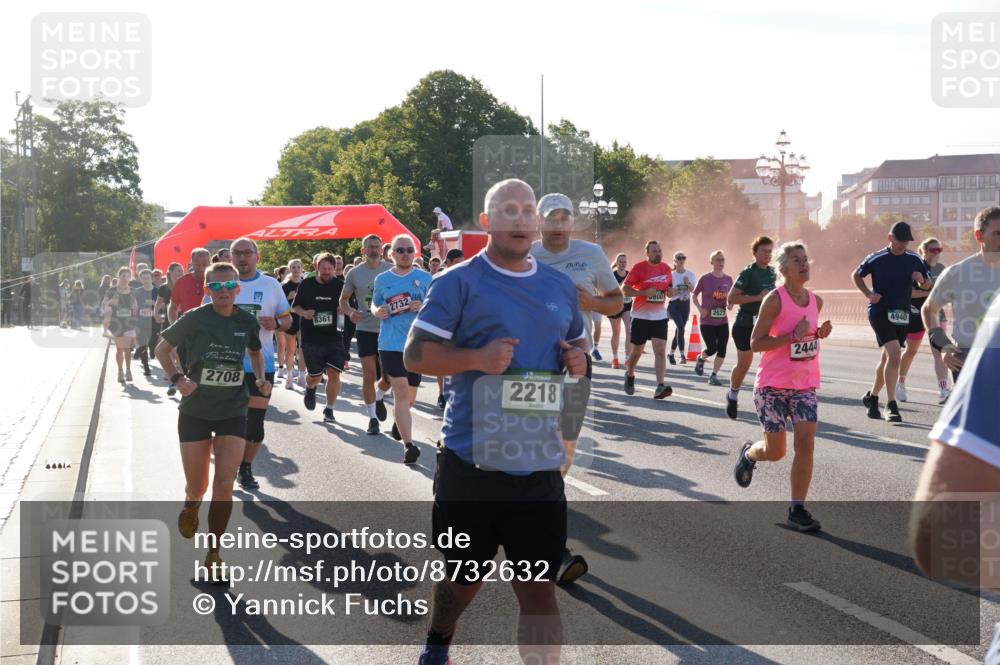 07.09.2025 - BARMER Alsterlauf Yannick Fuchs http://msf.ph/oto/8732632 07.09.2025 09:04:33 Laufen 3960, 2708, 8361, 27324, 2218, 800, 2623, 2444, 4940 meine-sportfotos.de