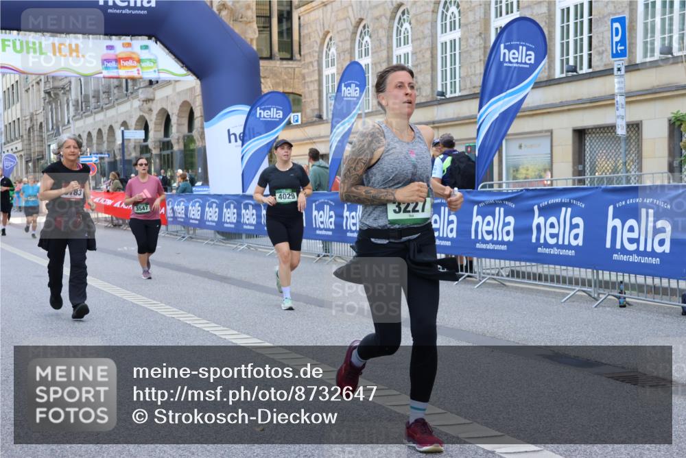 07.09.2025 - BARMER Alsterlauf Strokosch-Dieckow http://msf.ph/oto/8732647 07.09.2025 10:21:57 Ziel 2051, 2727, 2972, 2976, 3223, 3248, 3571, 3668, 3699, 4350, 4907, 5735 meine-sportfotos.de