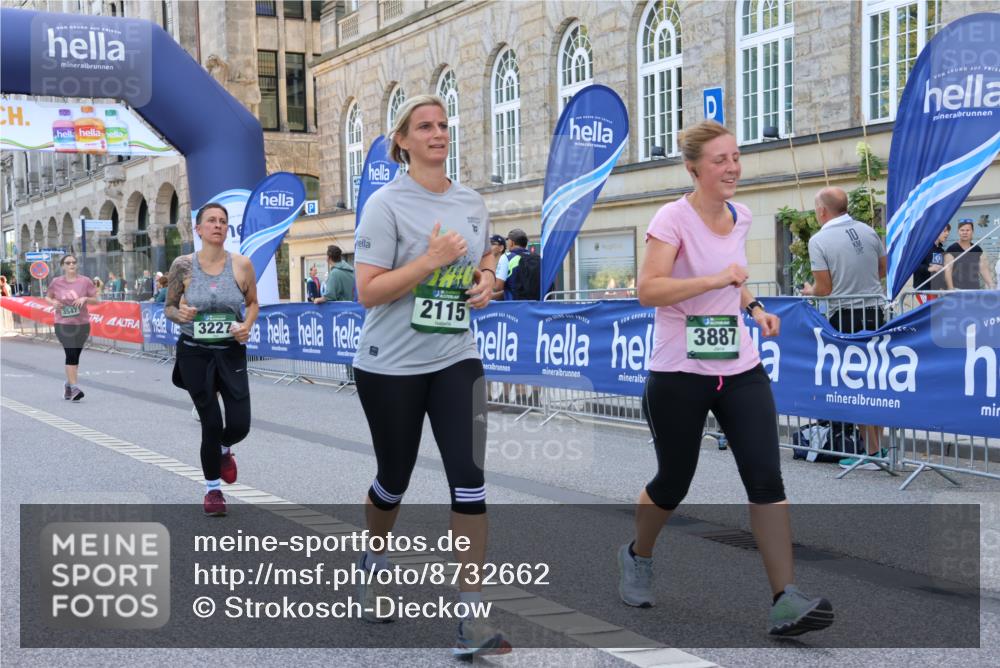 07.09.2025 - BARMER Alsterlauf Strokosch-Dieckow http://msf.ph/oto/8732662 07.09.2025 10:21:57 Ziel 2051, 2727, 2972, 2976, 3223, 3248, 3571, 3668, 3699, 4350, 4907, 5735 meine-sportfotos.de