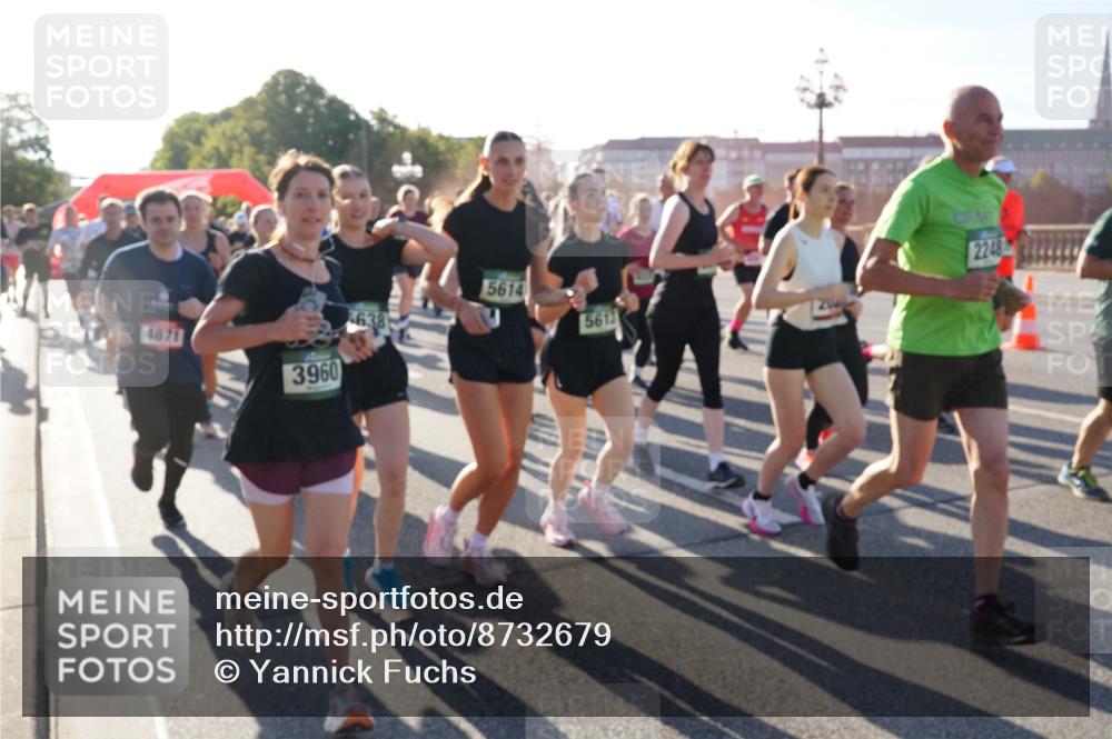 07.09.2025 - BARMER Alsterlauf Yannick Fuchs http://msf.ph/oto/8732679 07.09.2025 09:04:39 Laufen 4871, 3960, 5614, 5613, 2248 meine-sportfotos.de