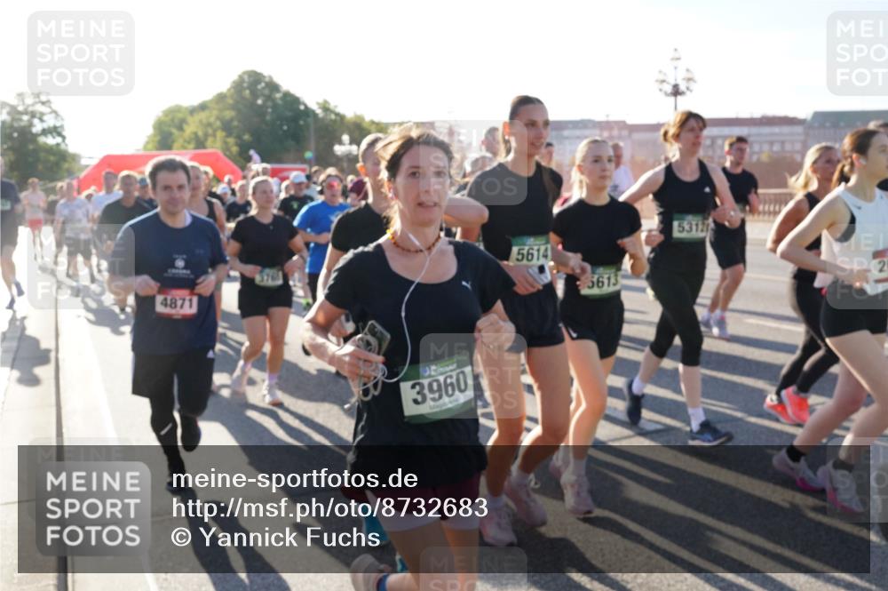 07.09.2025 - BARMER Alsterlauf Yannick Fuchs http://msf.ph/oto/8732683 07.09.2025 09:04:40 Laufen 4871, 3960, 5614, 5613, 5312, 21 meine-sportfotos.de