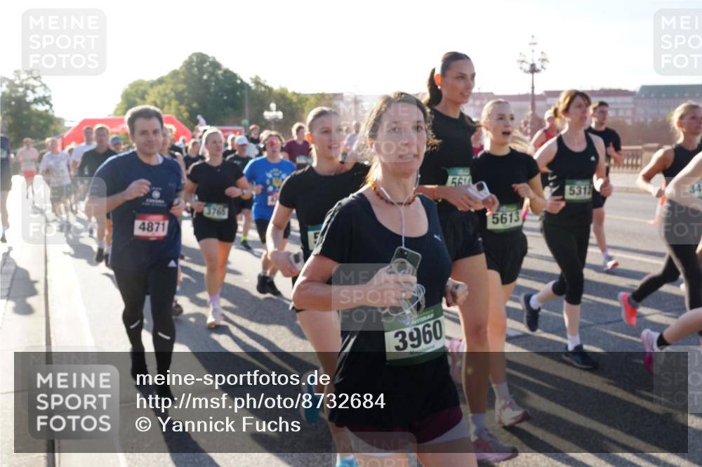 07.09.2025 - BARMER Alsterlauf Yannick Fuchs http://msf.ph/oto/8732684 07.09.2025 09:04:40 Laufen 4871, 3765, 3960, 561, 5613, 5312 meine-sportfotos.de