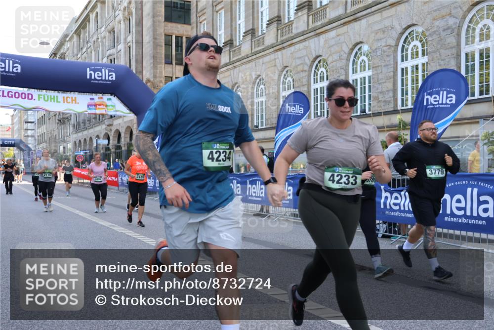 07.09.2025 - BARMER Alsterlauf Strokosch-Dieckow http://msf.ph/oto/8732724 07.09.2025 10:21:52 Ziel 2051, 2182, 2727, 2972, 2976, 3223, 3248, 3571, 3699, 4350, 4448, 4475, 4563, 4907, 5735 meine-sportfotos.de