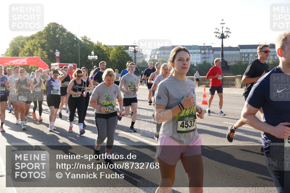 07.09.2025 - BARMER Alsterlauf Yannick Fuchs http://msf.ph/oto/8732768 07.09.2025 09:05:09 Laufen 571, 4572, 8078, 3043, 3558, 755, 5998, 4537 meine-sportfotos.de