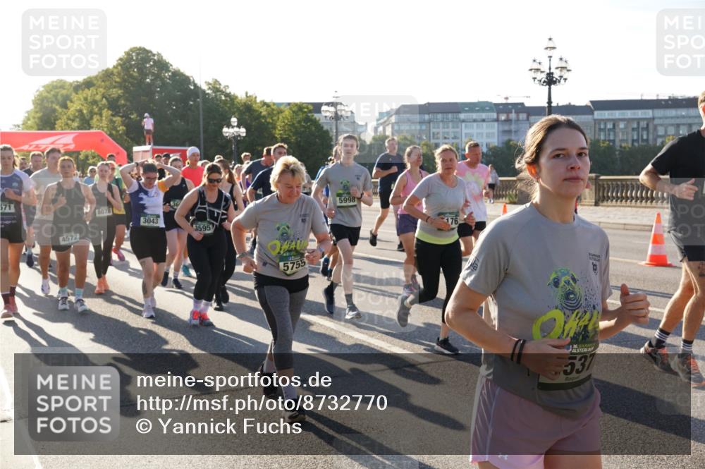 07.09.2025 - BARMER Alsterlauf Yannick Fuchs http://msf.ph/oto/8732770 07.09.2025 09:05:09 Laufen 571, 4572, 8078, 3043, 3595, 5755, 5998, 176, 136, 531 meine-sportfotos.de