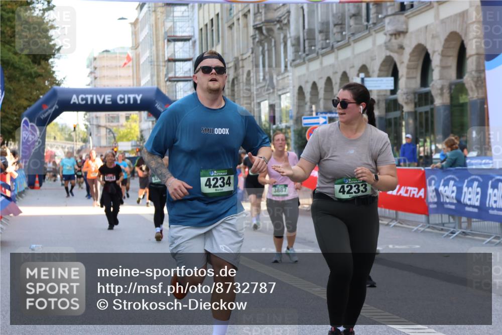 07.09.2025 - BARMER Alsterlauf Strokosch-Dieckow http://msf.ph/oto/8732787 07.09.2025 10:21:50 Ziel 2051, 2182, 2727, 3223, 3248, 3571, 3699, 4350, 4448, 4475, 4563, 4907, 5735, 8004 meine-sportfotos.de