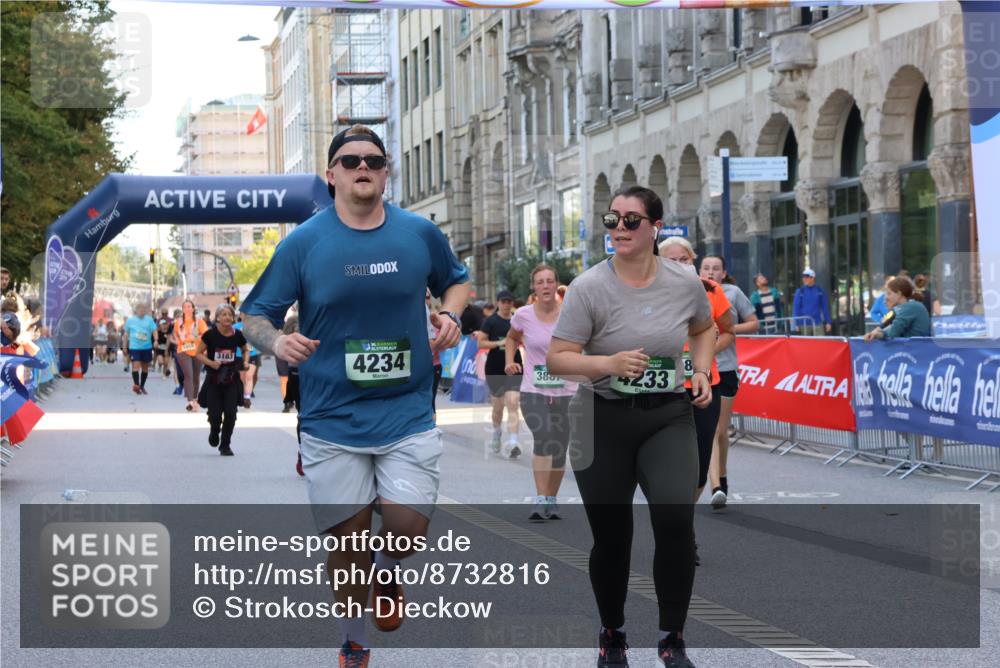 07.09.2025 - BARMER Alsterlauf Strokosch-Dieckow http://msf.ph/oto/8732816 07.09.2025 10:21:49 Ziel 2051, 2182, 2727, 3185, 3248, 3571, 3699, 4350, 4448, 4475, 4563, 4907, 5735, 8004 meine-sportfotos.de