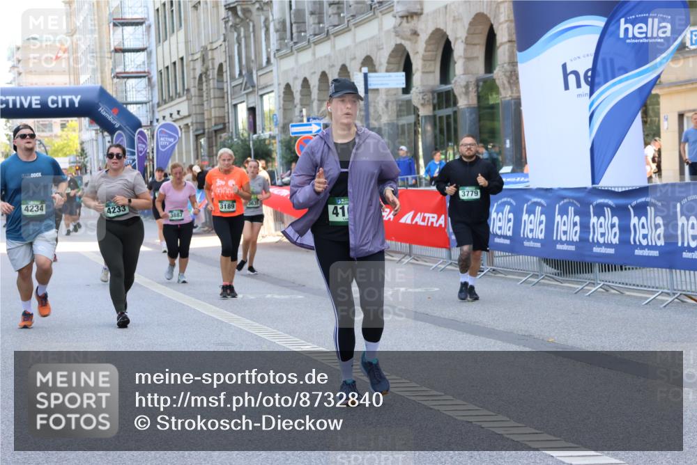 07.09.2025 - BARMER Alsterlauf Strokosch-Dieckow http://msf.ph/oto/8732840 07.09.2025 10:21:46 Ziel 2182, 2727, 3185, 3571, 3699, 4350, 4448, 4475, 4563, 8004 meine-sportfotos.de