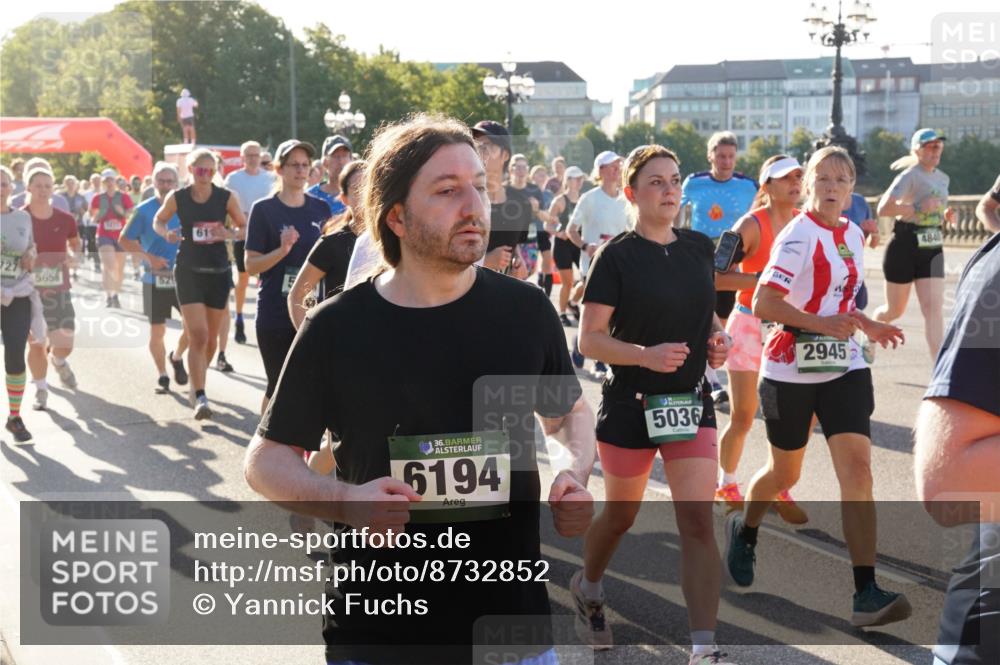 07.09.2025 - BARMER Alsterlauf Yannick Fuchs http://msf.ph/oto/8732852 07.09.2025 09:05:23 Laufen 5656, 36, 6194, 5036, 2945 meine-sportfotos.de