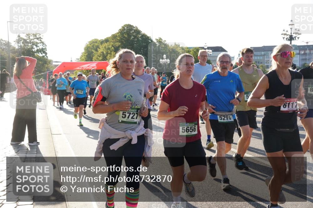 07.09.2025 - BARMER Alsterlauf Yannick Fuchs http://msf.ph/oto/8732870 07.09.2025 09:05:26 Laufen 2018, 10, 5727, 5656, 5291, 6117, 8 meine-sportfotos.de