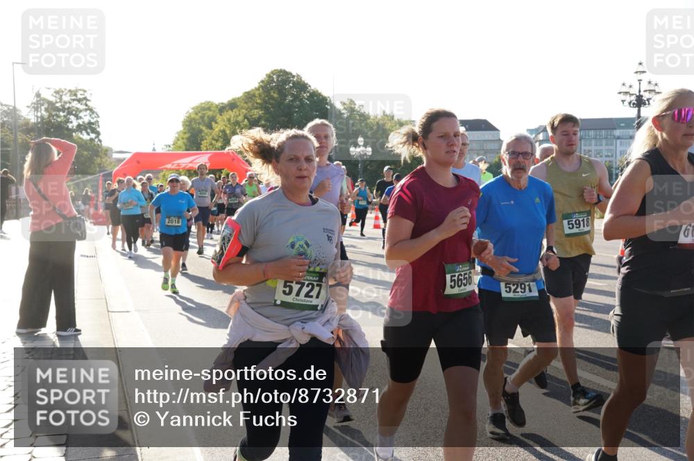 07.09.2025 - BARMER Alsterlauf Yannick Fuchs http://msf.ph/oto/8732871 07.09.2025 09:05:26 Laufen 2018, 5727, 10, 5656, 5291, 5918, 6 meine-sportfotos.de