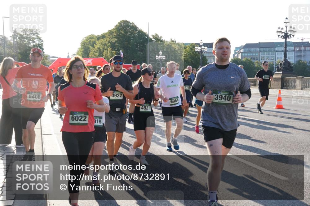 07.09.2025 - BARMER Alsterlauf Yannick Fuchs http://msf.ph/oto/8732891 07.09.2025 09:05:46 Laufen 11, 5408, 6022, 19, 4922, 5759, 6054, 4921, 3940, 3006 meine-sportfotos.de