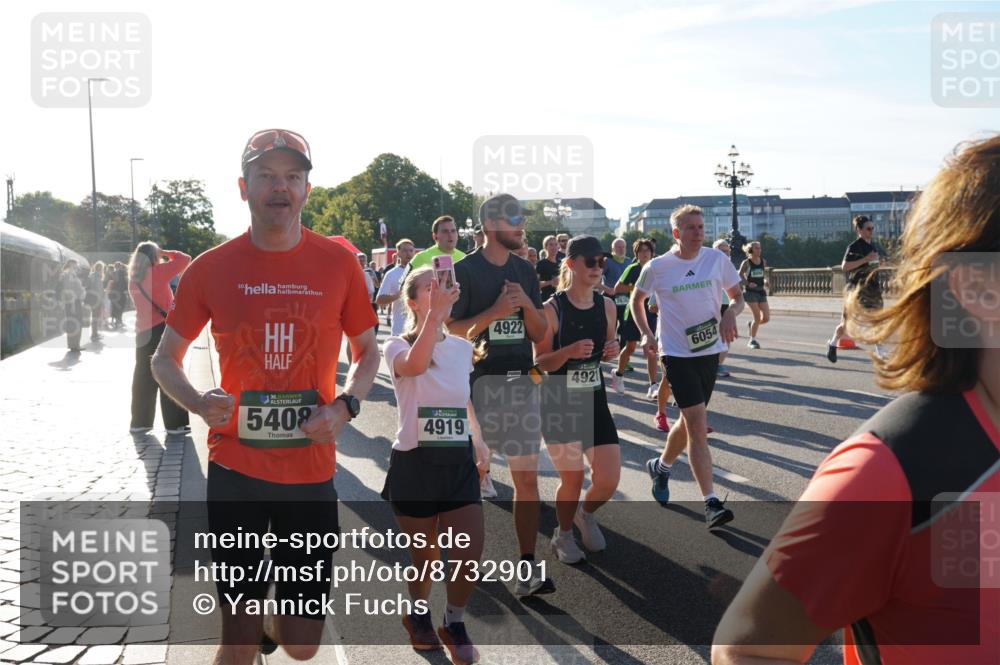 07.09.2025 - BARMER Alsterlauf Yannick Fuchs http://msf.ph/oto/8732901 07.09.2025 09:05:47 Laufen 30, 4922, 136, 5408, 4919, 4921, 6054 meine-sportfotos.de