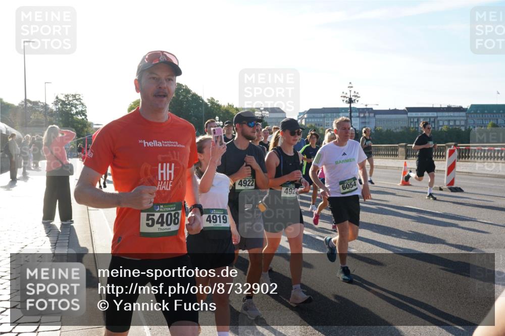07.09.2025 - BARMER Alsterlauf Yannick Fuchs http://msf.ph/oto/8732902 07.09.2025 09:05:47 Laufen 30, 4922, 492, 6054, 36, 5408, 4919 meine-sportfotos.de