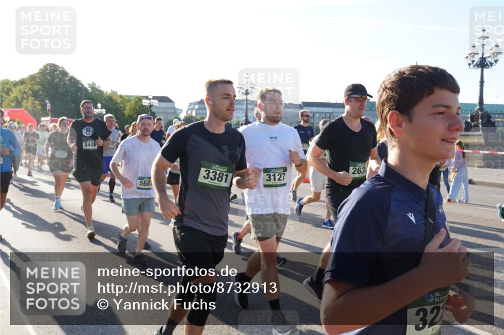 07.09.2025 - BARMER Alsterlauf Yannick Fuchs http://msf.ph/oto/8732913 07.09.2025 09:05:50 Laufen 3902, 8446, 568, 3381, 3127, 263, 36, 32 meine-sportfotos.de