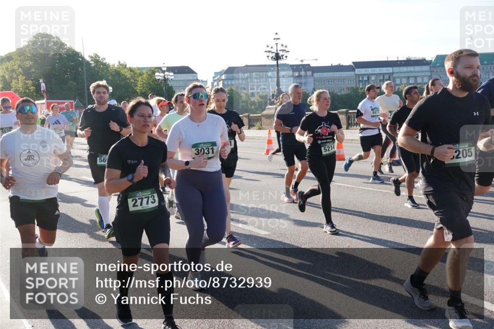 07.09.2025 - BARMER Alsterlauf Yannick Fuchs http://msf.ph/oto/8732939 07.09.2025 09:05:54 Laufen 5520, 56, 2773, 3031, 5214, 5477, 205 meine-sportfotos.de
