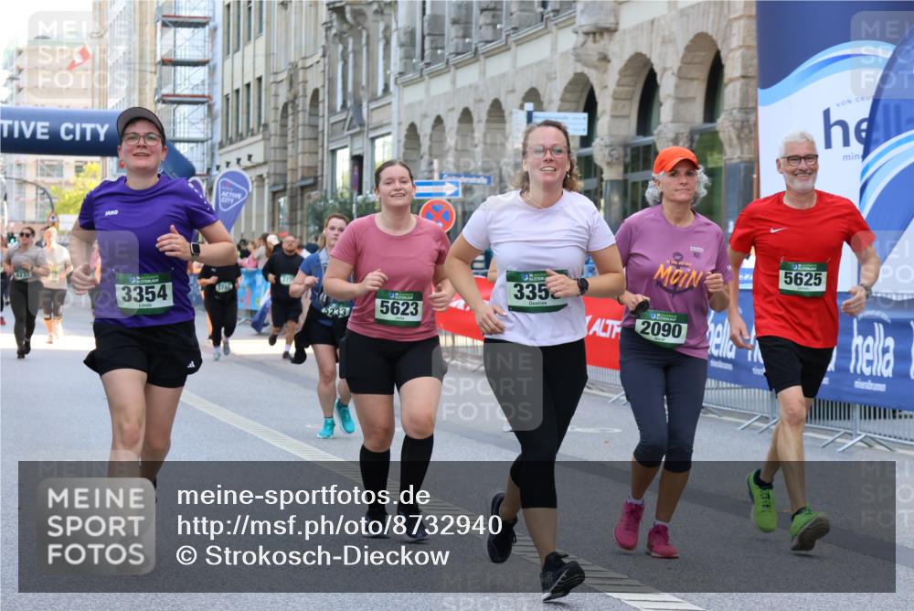 07.09.2025 - BARMER Alsterlauf Strokosch-Dieckow http://msf.ph/oto/8732940 07.09.2025 10:21:39 Ziel 2182, 3091, 3185, 3699, 4437, 4448, 4475, 4563, 5030, 5235, 8004 meine-sportfotos.de