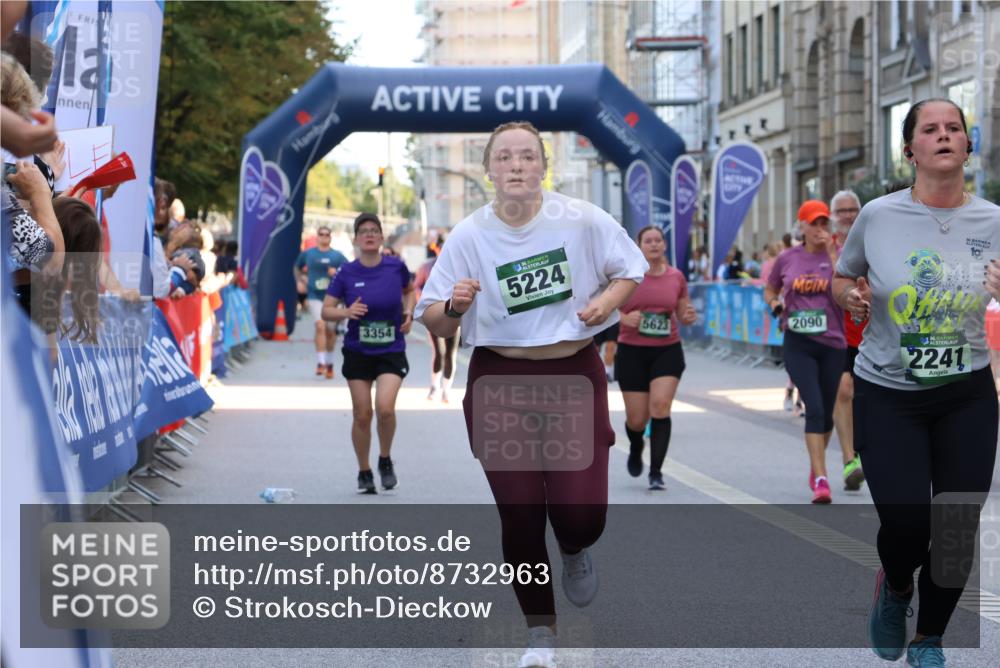 07.09.2025 - BARMER Alsterlauf Strokosch-Dieckow http://msf.ph/oto/8732963 07.09.2025 10:21:33 Ziel 2182, 2281, 2336, 2706, 3091, 3183, 3185, 3312, 3313, 4437, 5030, 5235, 5959, 8004 meine-sportfotos.de