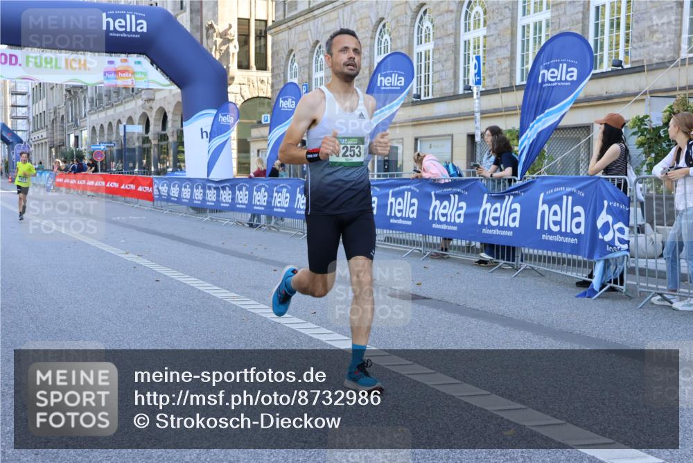 07.09.2025 - BARMER Alsterlauf Strokosch-Dieckow http://msf.ph/oto/8732986 07.09.2025 11:46:55 Ziel  meine-sportfotos.de