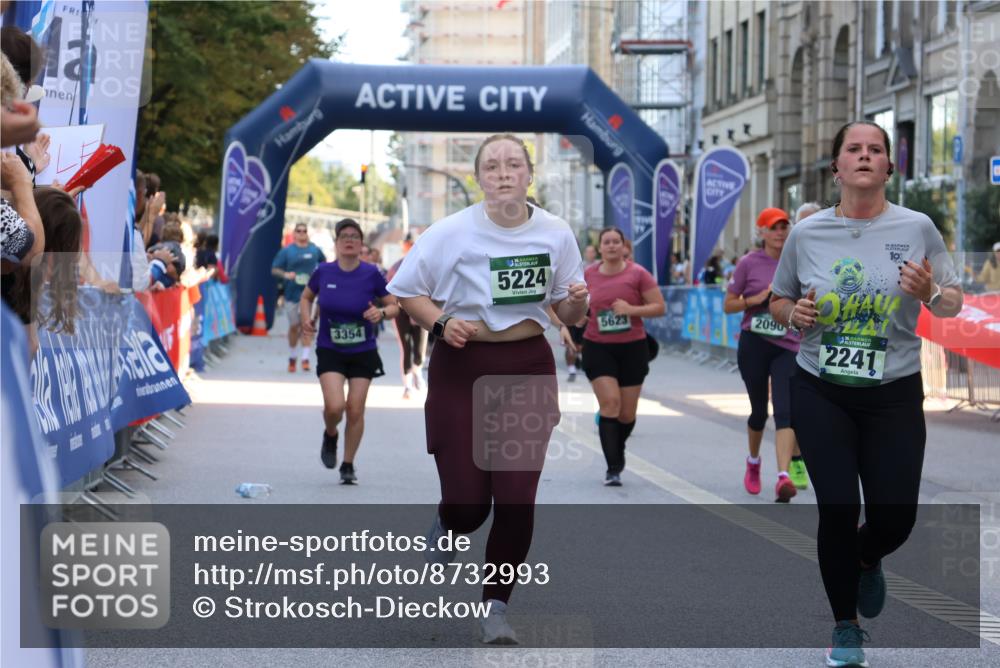 07.09.2025 - BARMER Alsterlauf Strokosch-Dieckow http://msf.ph/oto/8732993 07.09.2025 10:21:33 Ziel 2182, 2281, 2336, 2706, 3091, 3183, 3185, 3312, 3313, 4437, 5030, 5235, 5959, 8004 meine-sportfotos.de