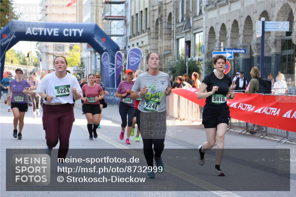 07.09.2025 - BARMER Alsterlauf Strokosch-Dieckow http://msf.ph/oto/8732999 07.09.2025 10:21:31 Ziel 2281, 2336, 2337, 2706, 3091, 3183, 3185, 3312, 3313, 4029, 4437, 5030, 5235, 5959, 8004 meine-sportfotos.de
