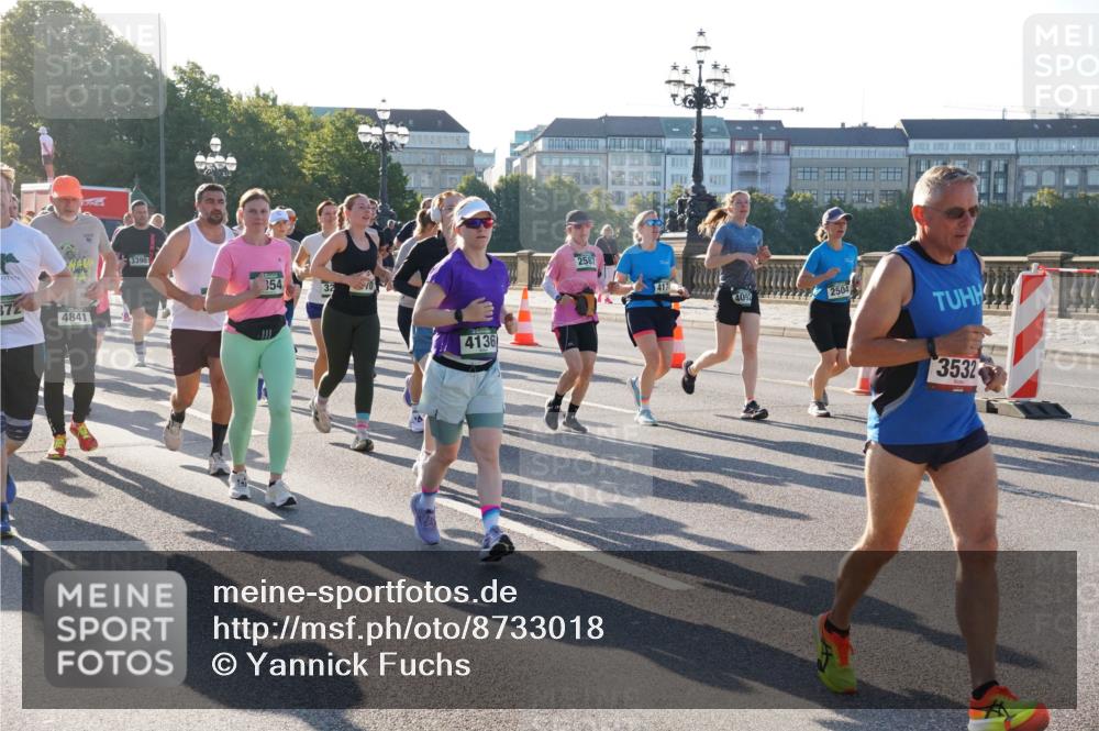 07.09.2025 - BARMER Alsterlauf Yannick Fuchs http://msf.ph/oto/8733018 07.09.2025 09:06:03 Laufen 4841, 3390, 354, 4136, 2587, 2504, 3532 meine-sportfotos.de