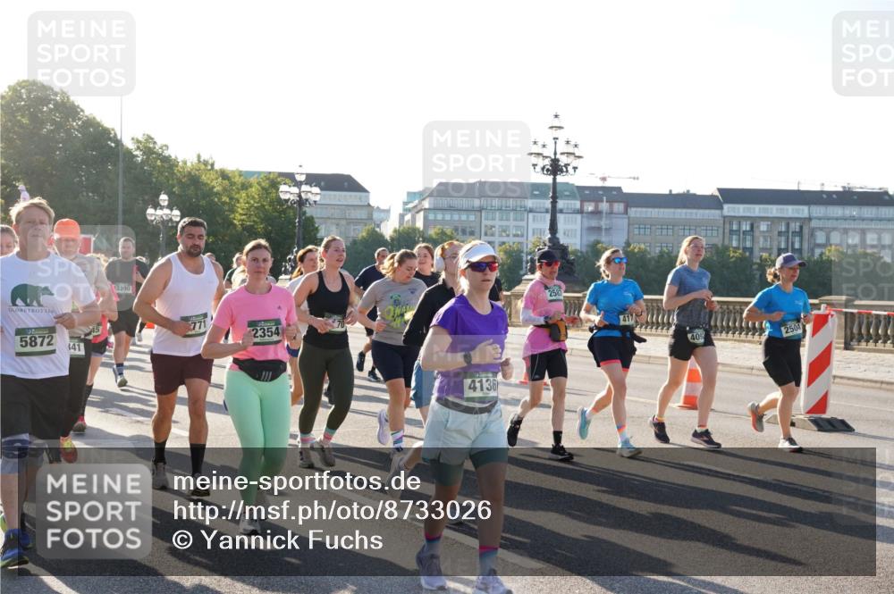 07.09.2025 - BARMER Alsterlauf Yannick Fuchs http://msf.ph/oto/8733026 07.09.2025 09:06:04 Laufen 5872, 41, 3390, 2354, 4136, 2587, 4092, 2504 meine-sportfotos.de