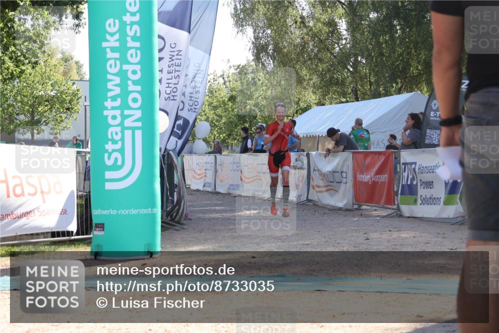 07.09.2025 - 19. Norderstedt Triathlon Luisa Fischer http://msf.ph/oto/8733035 07.09.2025 16:10:25 Ziel 1404 meine-sportfotos.de